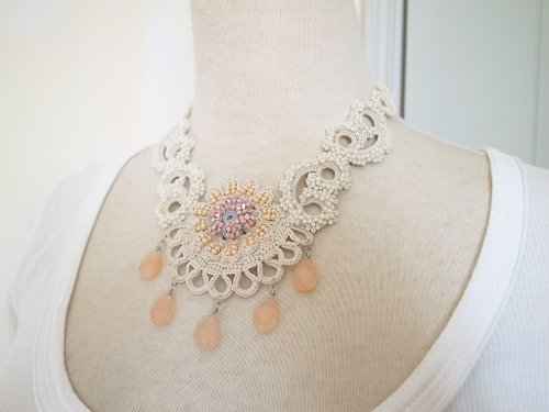Irish Crochet Lace Jewelry attraction Statement Ring, Fiber Jewelry, Crochet  Ring, Pearls 