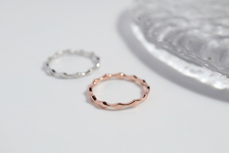 The hills are rolling. Sterling Silver Ring - แหวนทั่วไป - เงินแท้ สีเงิน