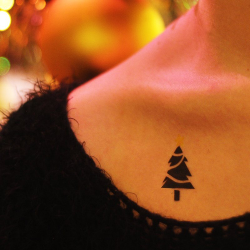 TOOD 紋身貼紙 | 心口位置迷你聖誕樹小刺青圖案紋身貼紙 (2枚) - 紋身貼紙 - 紙 黑色