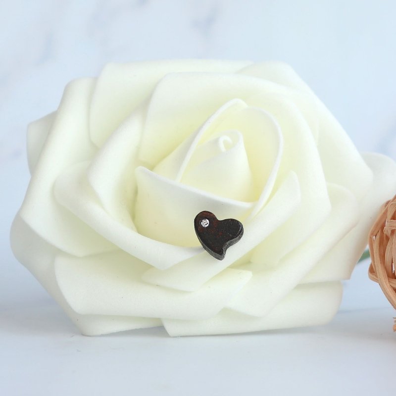 心 原木手工耳環  純銀耳針 單隻 禮物訂製 - 耳環/耳夾/耳骨夾 - 木頭 咖啡色