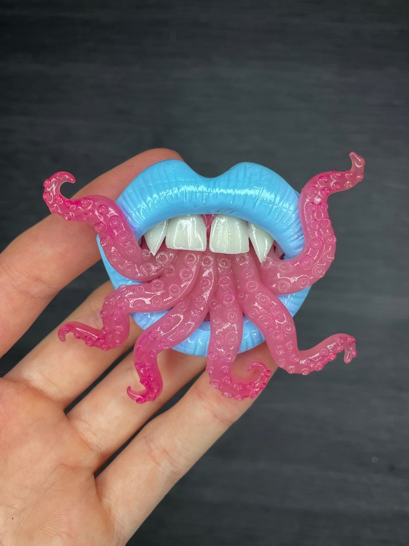 Brooch. Blue lips with pink tentacles. - Brooches - Clay 