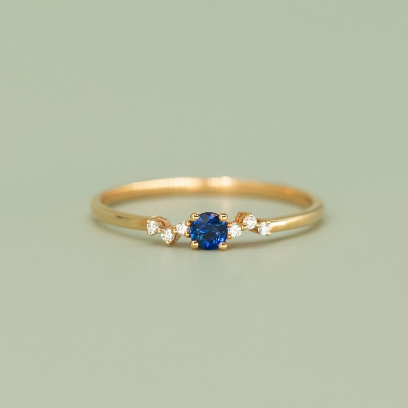 18K Gold Blue Sapphire Baby's Breath Diamond Ring - แหวนทั่วไป - เครื่องประดับ 