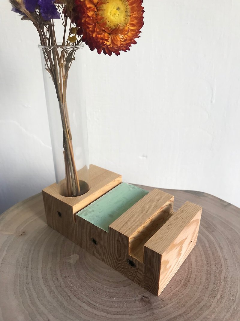 CL Studio【cypress-mobile phone holder/business card holder】N137 with test tube and dried flower - Card Stands - Wood Gold