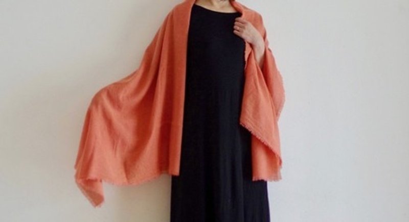 Pinkoi Proxy Purchase -  Plant-dyed large Linen wool stole ＜Autumn leaves- Akane＞ - Scarves - Cotton & Hemp 