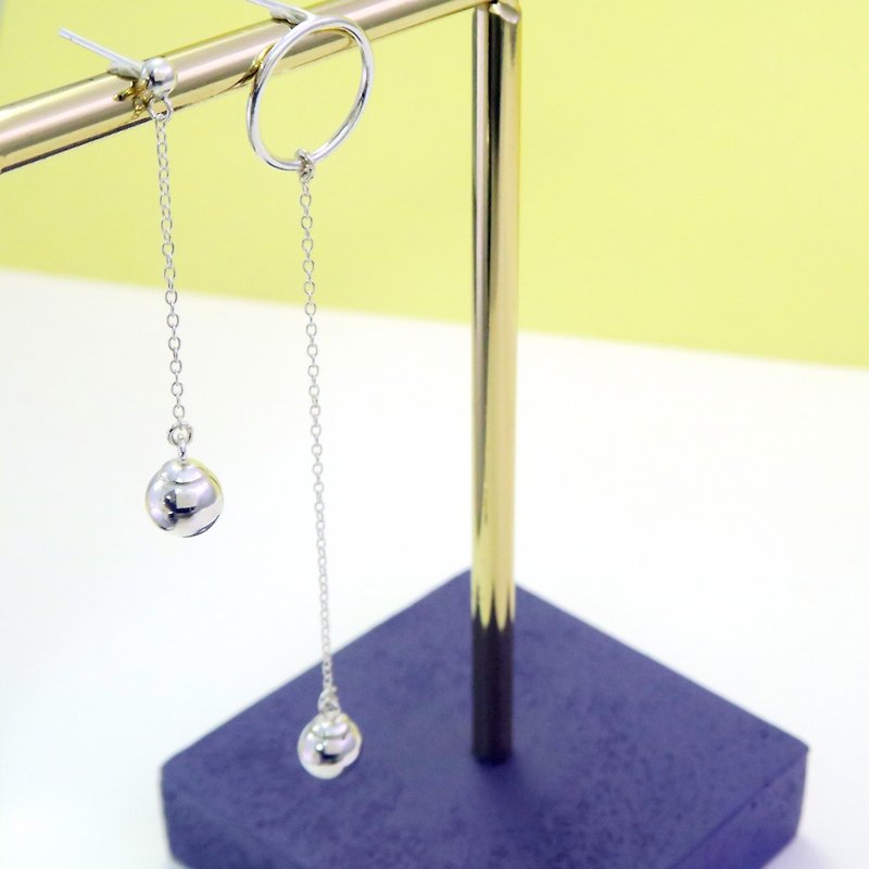 Midnight Dreams Clock Pendant Silver Bead Sterling Silver Earrings (Asymmetrical Pair) - ต่างหู - เงินแท้ สีเงิน