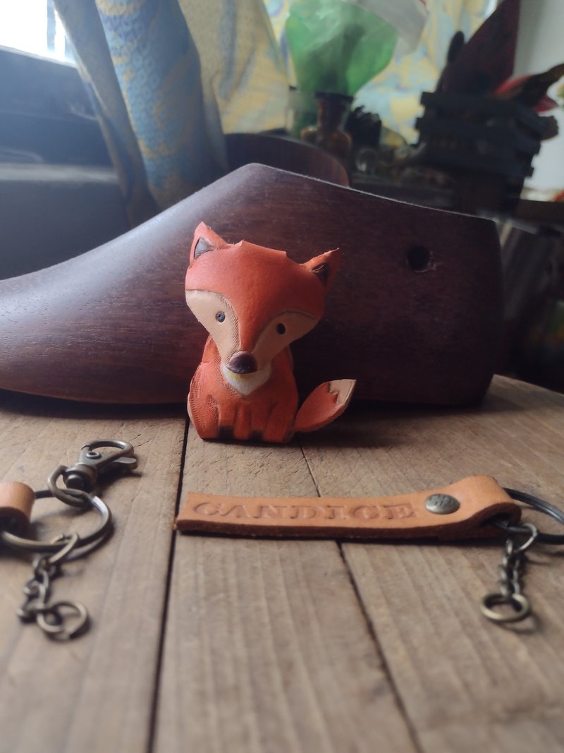 Cute naughty little fox pure leather key ring - can be engraved name - ที่ห้อยกุญแจ - หนังแท้ สีส้ม