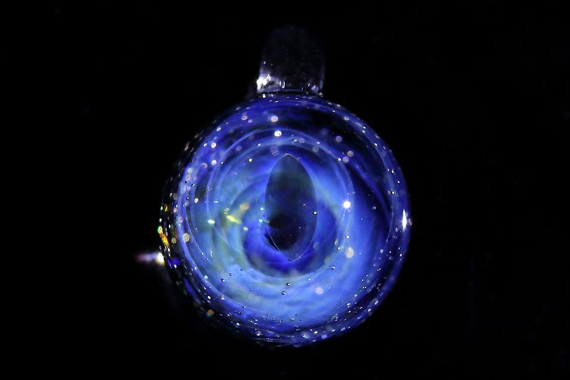 SPIRAL GALAXY petite opal space glass pendant no.813 - Chokers - Glass Blue