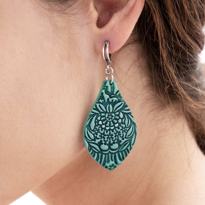 Mint Blue Leather Earrings, Lightweight Women's Earrings, Floral Pattern - ต่างหู - หนังแท้ สีเขียว