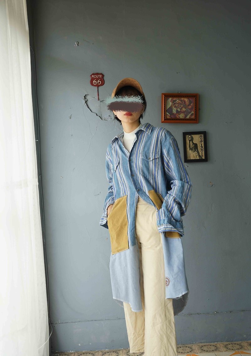 Restyle remodeled vintage clothing-Wrangle vintage washed light blue straight pattern large pocket long shirt dress - เสื้อแจ็คเก็ต - ผ้าฝ้าย/ผ้าลินิน สีน้ำเงิน