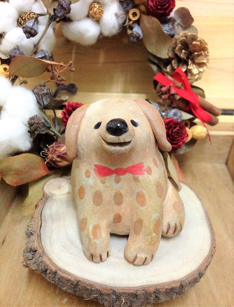Dog good friend hollow pottery three-legged series - Doudou Labrador - Pottery & Ceramics - Porcelain Multicolor