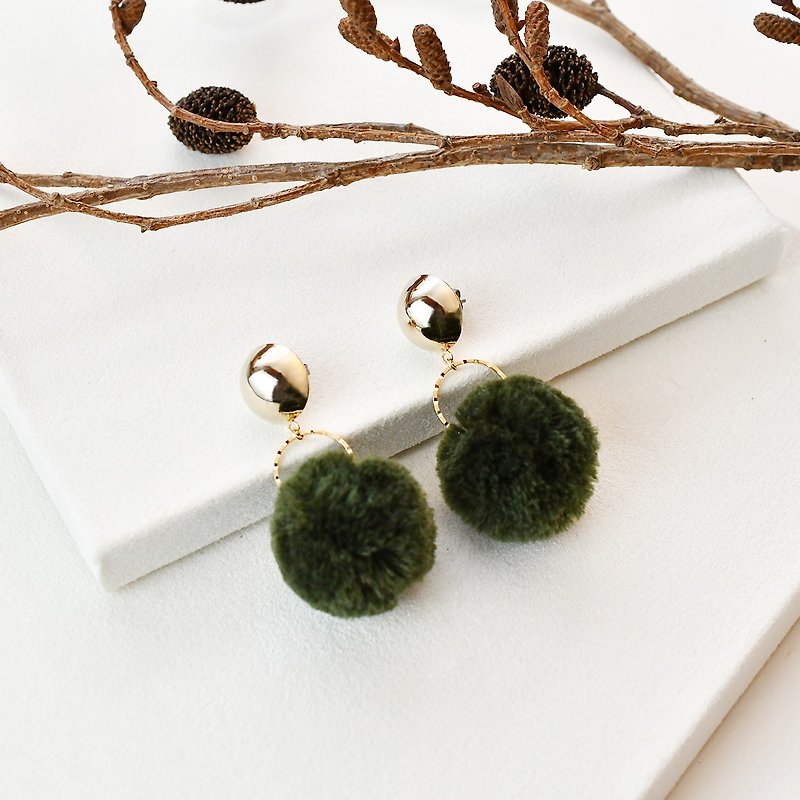 Pompon tassel earrings/Gold dome khaki - Earrings & Clip-ons - Wool Green