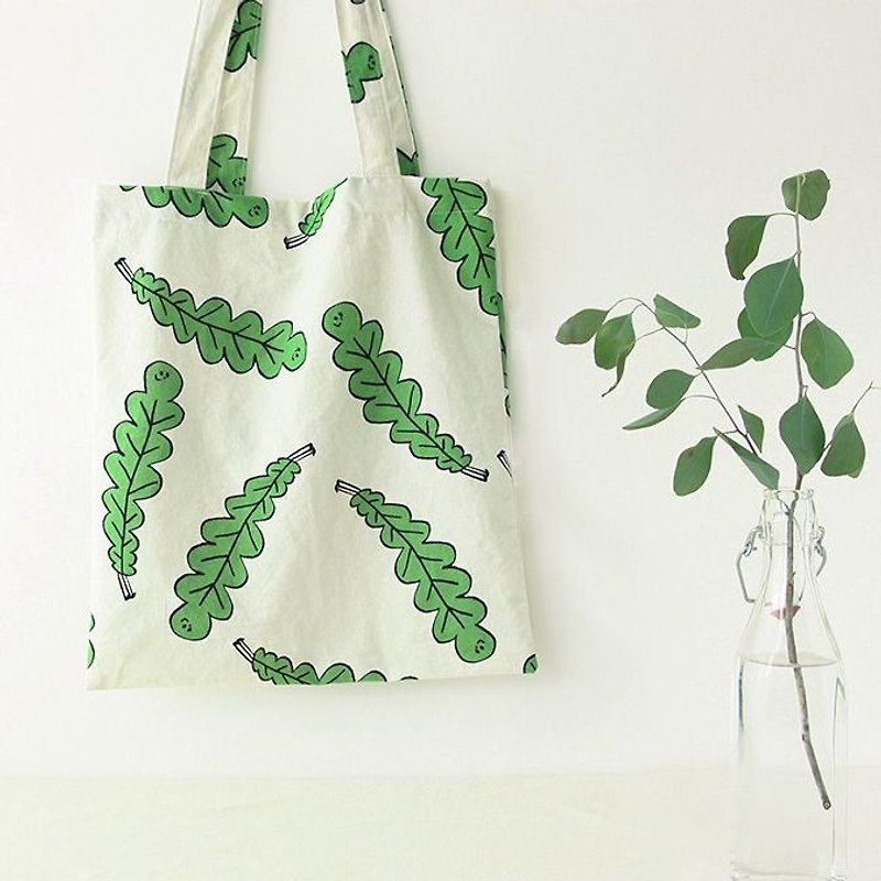 Out of Print-Forest Cotton Shoulder Bag-Leaf, LWK36746 - กระเป๋าถือ - ผ้าฝ้าย/ผ้าลินิน สีเขียว