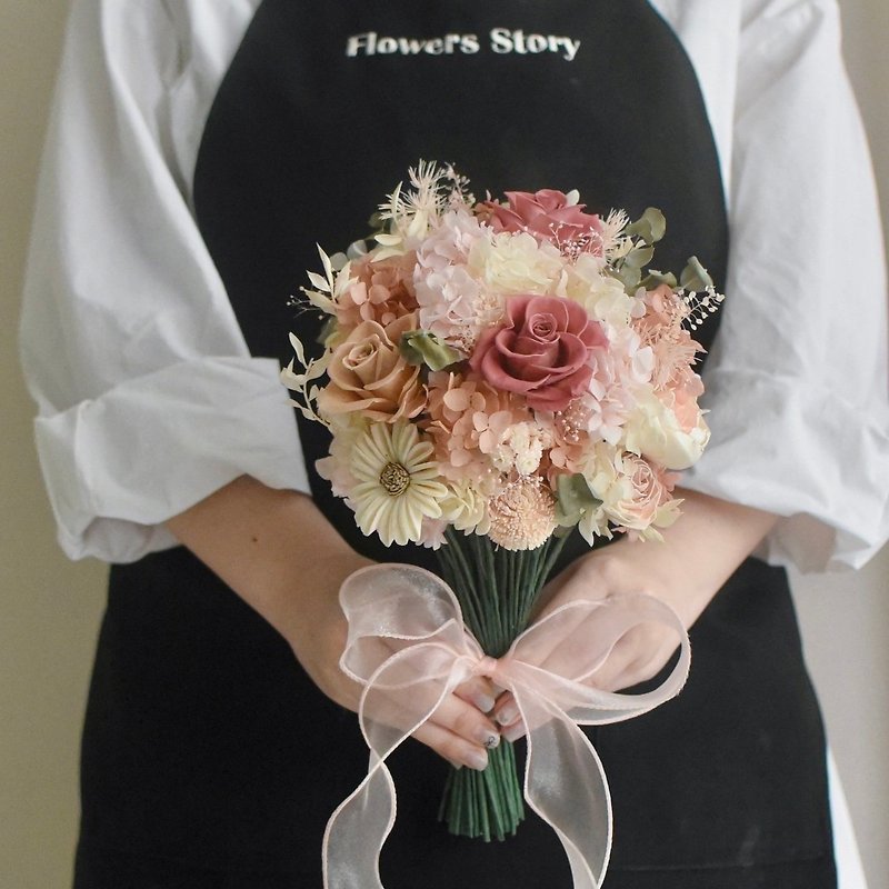 /Pink bridal bouquet/Bride bouquet, wedding layout, customized corsage, wedding photography - ช่อดอกไม้แห้ง - พืช/ดอกไม้ สึชมพู