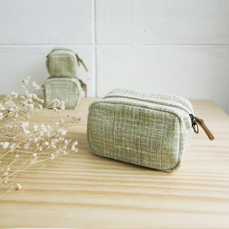 Cosmetic Bags Little Tan M Hand woven and Botanical Dyed Cotton Green Color - กระเป๋าเครื่องสำอาง - ผ้าฝ้าย/ผ้าลินิน สีเขียว