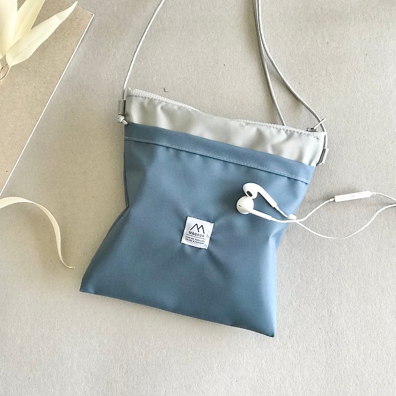 smoke blue×ice grey / two-tone color sacoche / shoulder bag / lightweight - Messenger Bags & Sling Bags - Nylon Blue