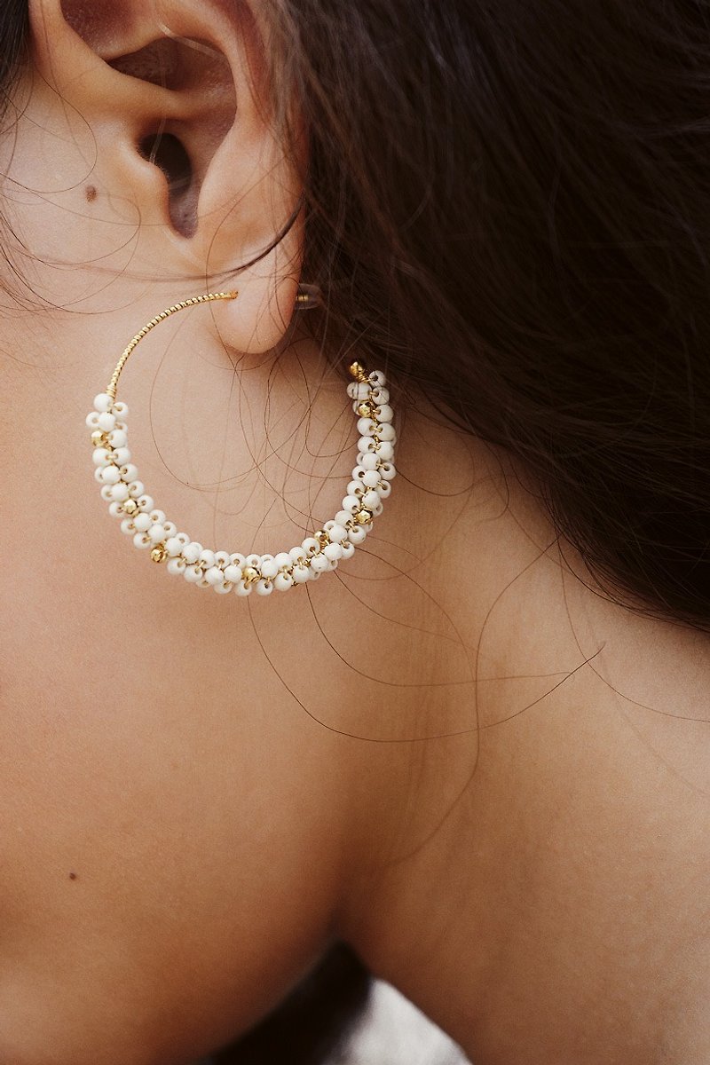Sa Noh Earrings - 耳環/耳夾 - 其他材質 白色