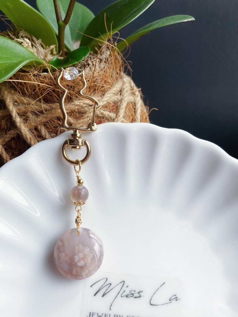 Valentine's Day small high-end cherry blossom agate water cat-shaped key ring bag hanging bestie natural stone - พวงกุญแจ - คริสตัล หลากหลายสี