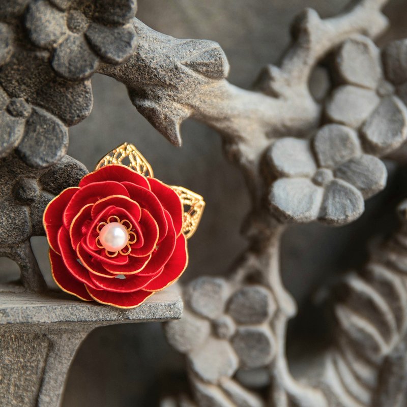 Rose flower pin/hairpin dual purpose red - เข็มกลัด - งานปัก 