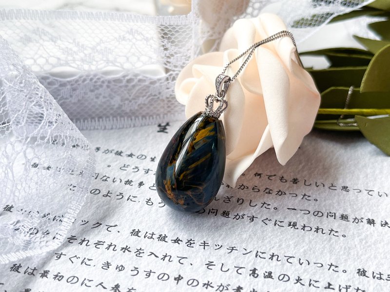 [One thing, one picture] Namibia Stone light bulb pendant with S925 sterling silver chain - สร้อยคอ - คริสตัล สีน้ำเงิน