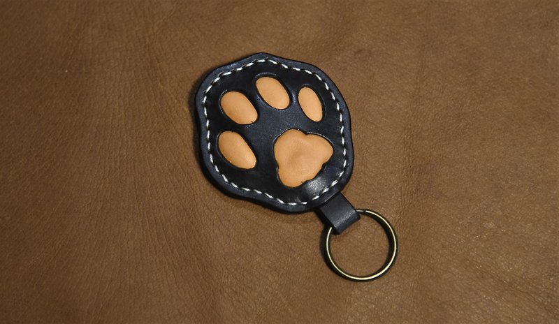QQ cat's palm soft and pinchable meat ball leather key ring / charm (black) - ที่ห้อยกุญแจ - หนังแท้ หลากหลายสี