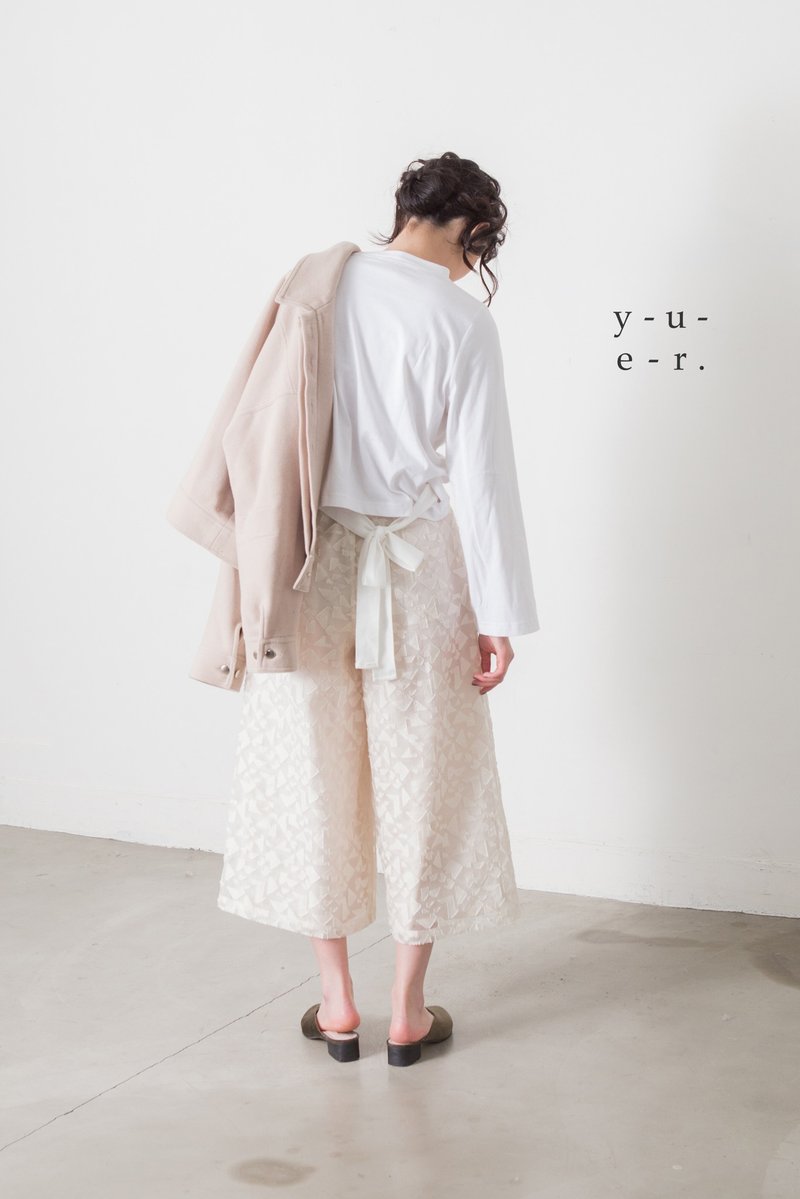 Back perforated strappy top - เสื้อผู้หญิง - ผ้าฝ้าย/ผ้าลินิน ขาว