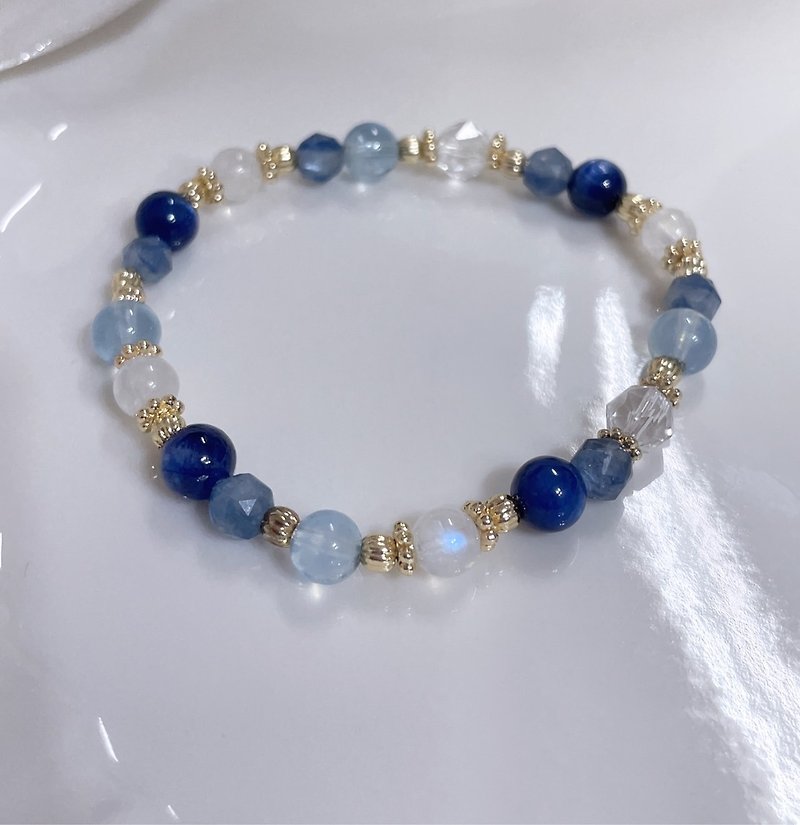 Ariel's handmade// Stone/Moonstone/White Crystal/Aquamarine 14K gold-filled elastic bracelet - Bracelets - Other Metals White