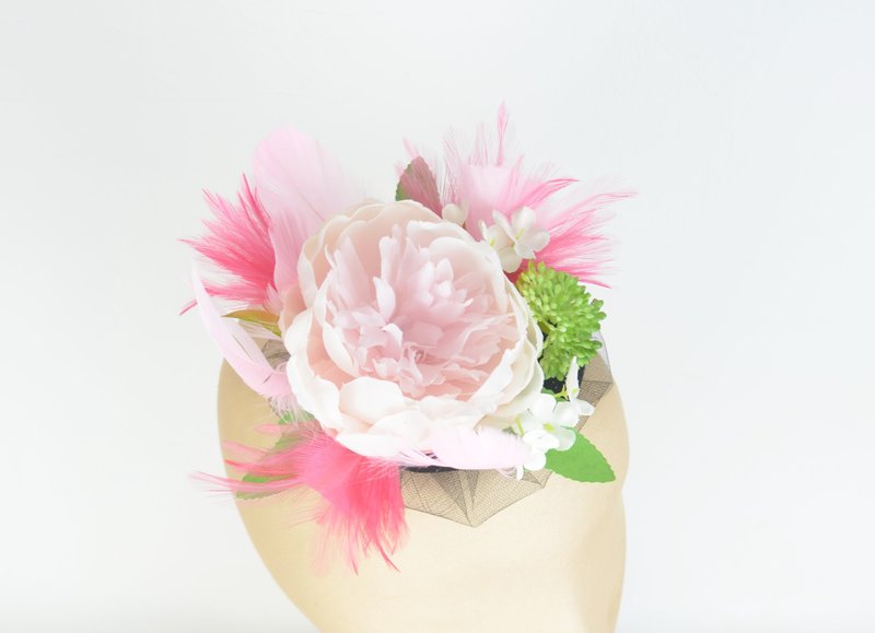 Fascinator Silk Peony and Feathers in Pastel and Bright Pink Floral Crown Bride - 髮圈/髮夾 - 其他材質 粉紅色