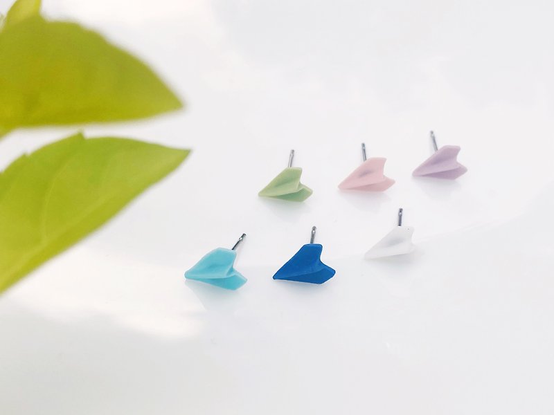 Ceramic earstuds - Paper plane | FIFI CLAY - Earrings & Clip-ons - Pottery Multicolor