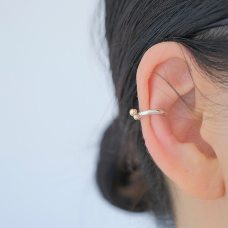 シルバー×K10YG　コンビイヤーカフ lítið froðu ear cuff - 耳環/耳夾/耳骨夾 - 其他金屬 銀色