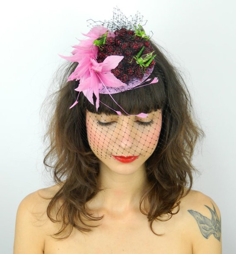 Fascinator Headpiece Feathered with Raspberries, Grasshoppers and Cascading Veil - Cocktail Party Hat - 髮夾/髮飾 - 其他材質 多色