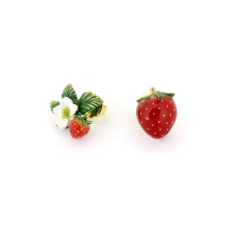 Strawberry Blossom Stud Earrings | Strawberry Forever - ต่างหู - โลหะ สีแดง