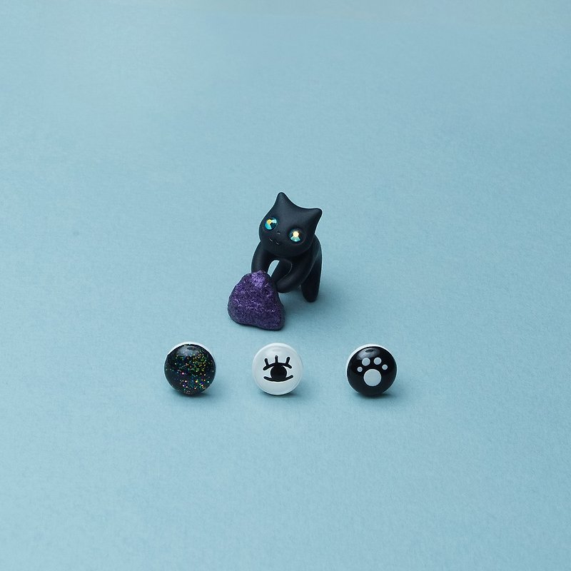Exclusive Product - Black Mystic Cat Earrings - 耳環/耳夾 - 黏土 白色