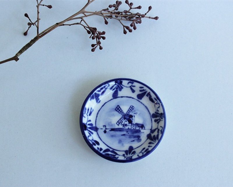 【Good day fetus】 Dutch landscape hand-painted discs - Small Plates & Saucers - Pottery Blue