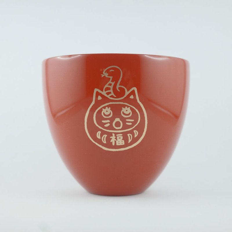 Echizen lacquerware Cat Daruma Year of the Golden Snake limited all-purpose cup comes with handwritten paulownia wood box - Cups - Resin Red