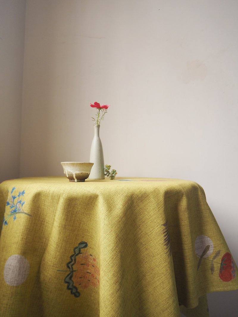 宅在家也要有的美感日常花散落棉麻桌布可機洗 - 餐桌布/餐墊 - 棉．麻 黃色
