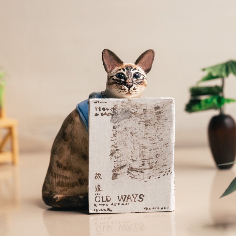 貓咪 客製化寵物手工黏土模型 含服裝 含配件 - 公仔/玩偶 - 黏土 卡其色