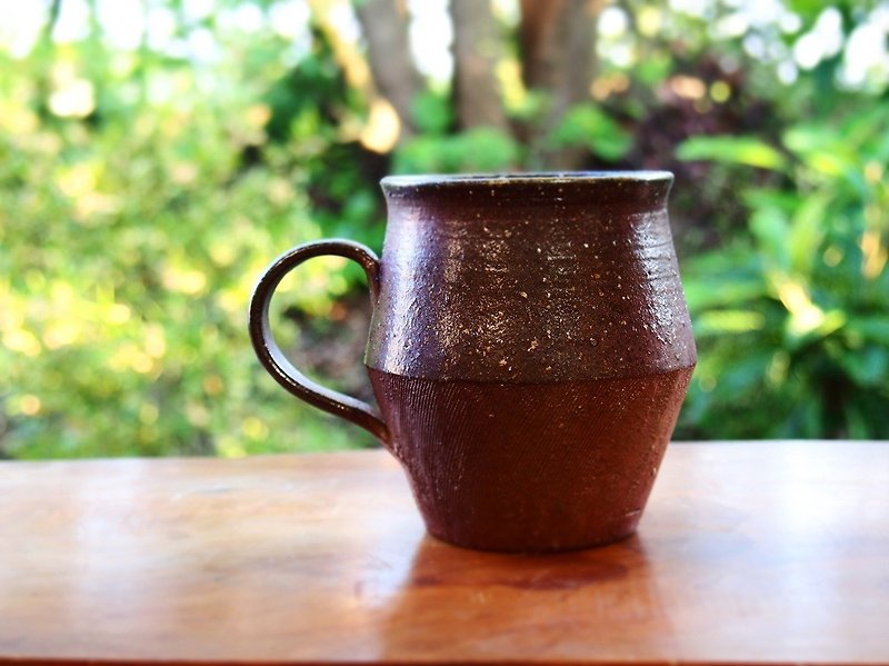 Bizen coffee cup (wild grass) c9-003 - แก้วมัค/แก้วกาแฟ - ดินเผา สีนำ้ตาล