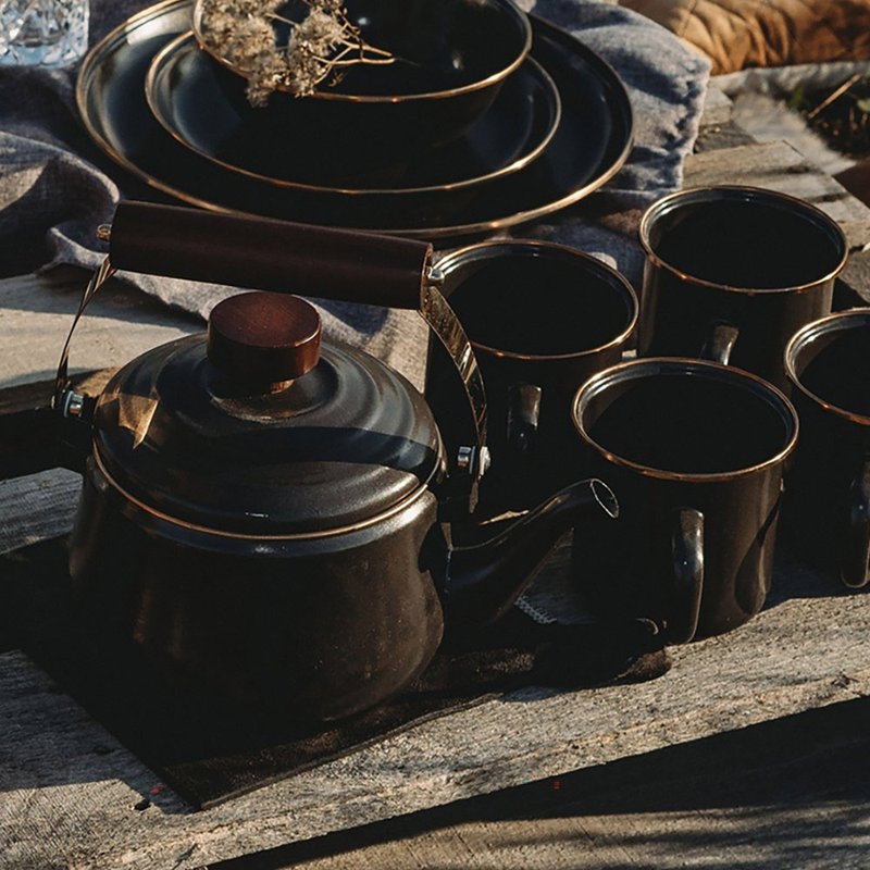 Barebones CKW-348 琺瑯茶壺 Enamel Teapot / 炭灰 - 露營用品 - 其他金屬 黑色