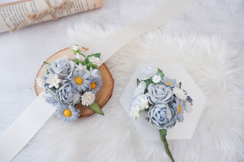 Light blue wedding wrist corsage, buttonhole, boutonniere - 胸花/手腕花 - 紙 藍色