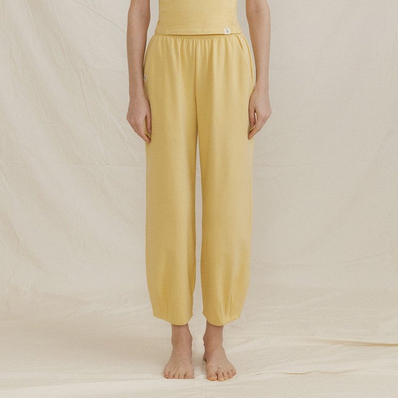 Front2line Bandha Yoga Loose Fit Pants Honey Yellow - ชุดโยคะ - ผ้าฝ้าย/ผ้าลินิน สีเหลือง