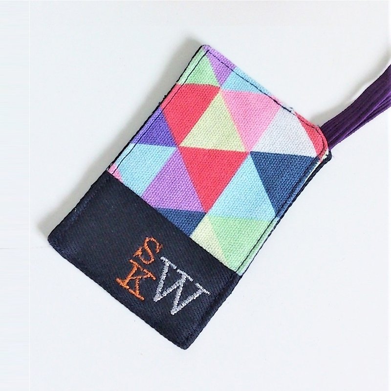 Luggage Tag (Colorful Triangles) | Customized Embroidery - ป้ายสัมภาระ - ผ้าฝ้าย/ผ้าลินิน หลากหลายสี