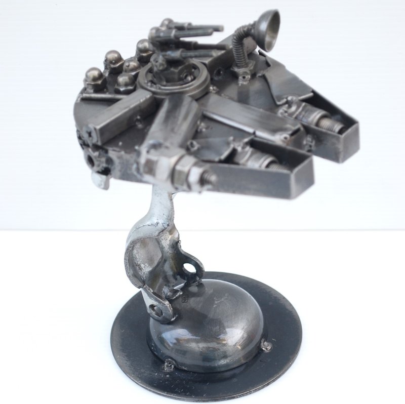 One-Of-A-Kind Gift, Spaceship Scrap metal sculpture, Gift for Dad, Birthday Gift - 擺飾/家飾品 - 其他金屬 