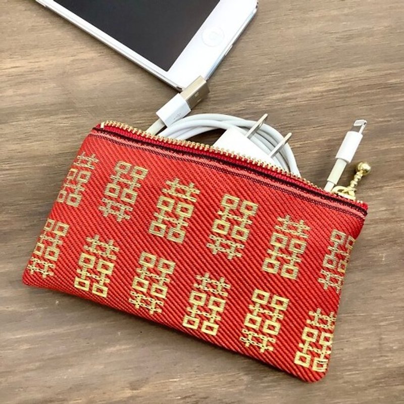 Double happiness pattern pouch - กระเป๋าเครื่องสำอาง - วัสดุอื่นๆ สีแดง