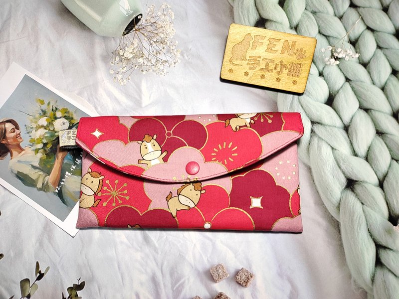 Single-Layer Red Envelope Bag - Thin Cotton Fabric with Gold Stamping, Year of the Horse Peony Design Fabric Red Envelope Bag - Passbook Holder - Handmade Fabric Red Envelope Bag - - ถุงอั่งเปา/ตุ้ยเลี้ยง - ผ้าฝ้าย/ผ้าลินิน 