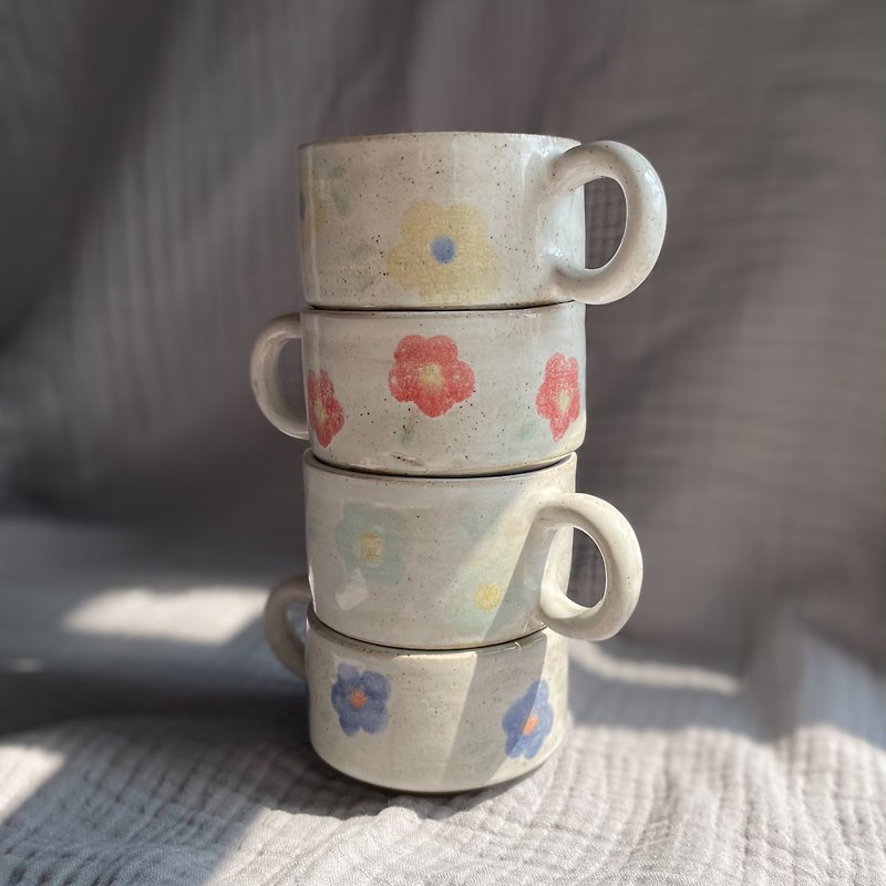 【香港製造】手工陶器 - 手繪 家庭咖啡杯組合 (僅存一組) - 咖啡壺/咖啡器具 - 陶 白色