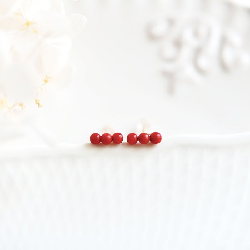 オリジナル 運気を上げる　赤サンゴのT字ネジネジスタッドピアス　3月誕生石 - 耳環/耳夾/耳骨夾 - 寶石 紅色