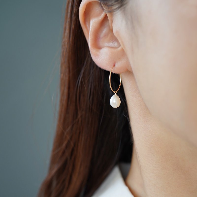 14kgf 1 pearl hoop earrings/clip - ต่างหู - ไข่มุก ขาว