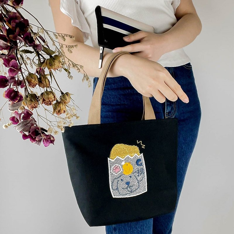 【Want Want Chicken Chop】Embroidery/Canvas Zipper Poche Bag - กระเป๋าถือ - ผ้าฝ้าย/ผ้าลินิน สีดำ