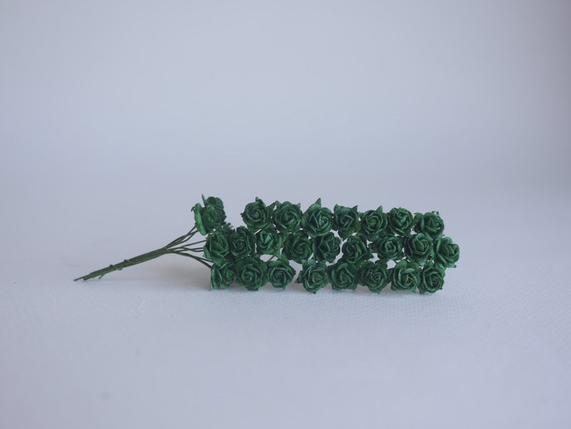 Paper Flower,100 pcs., DIY supplies, mulberry rose size0.8cm., xmas green color. - 其他 - 紙 綠色