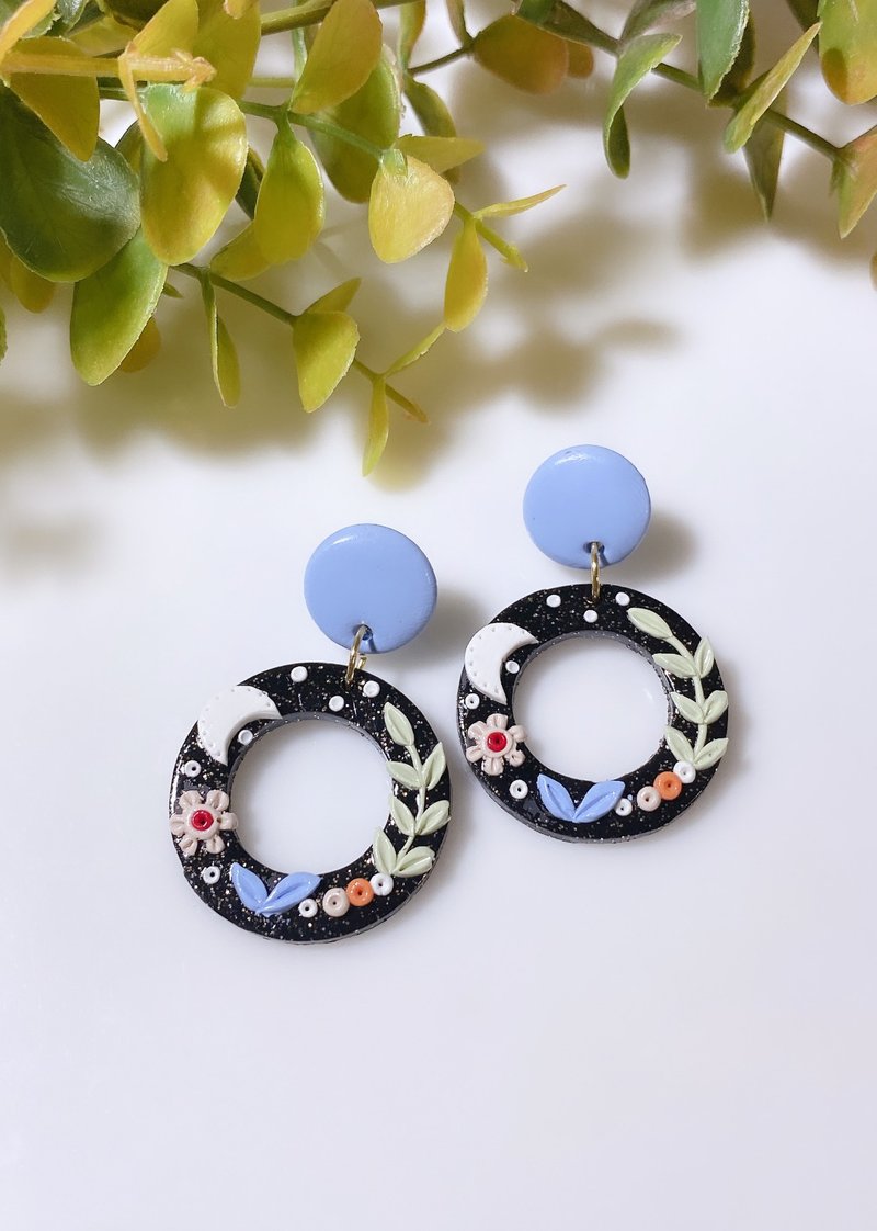 Handmade earrings, flower lover, nature - 耳環/耳夾/耳骨夾 - 黏土 黑色